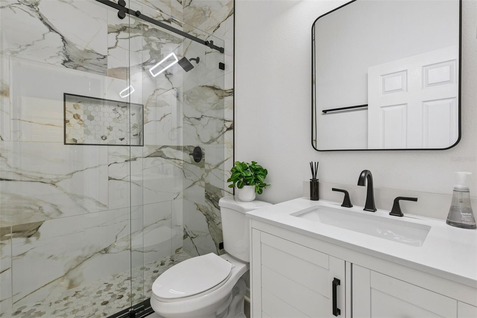 AVALON LAKES PH 02 VLGS E & H - Residential