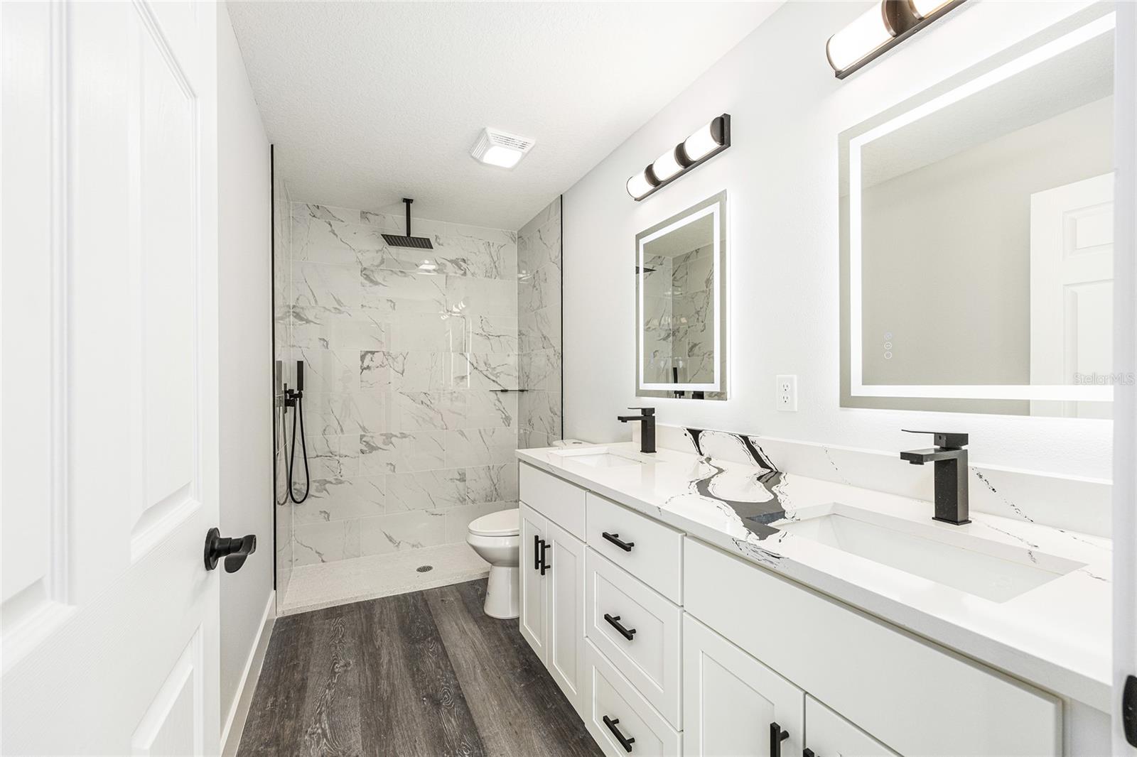 ROLLING RANCH ESTATE - Residential