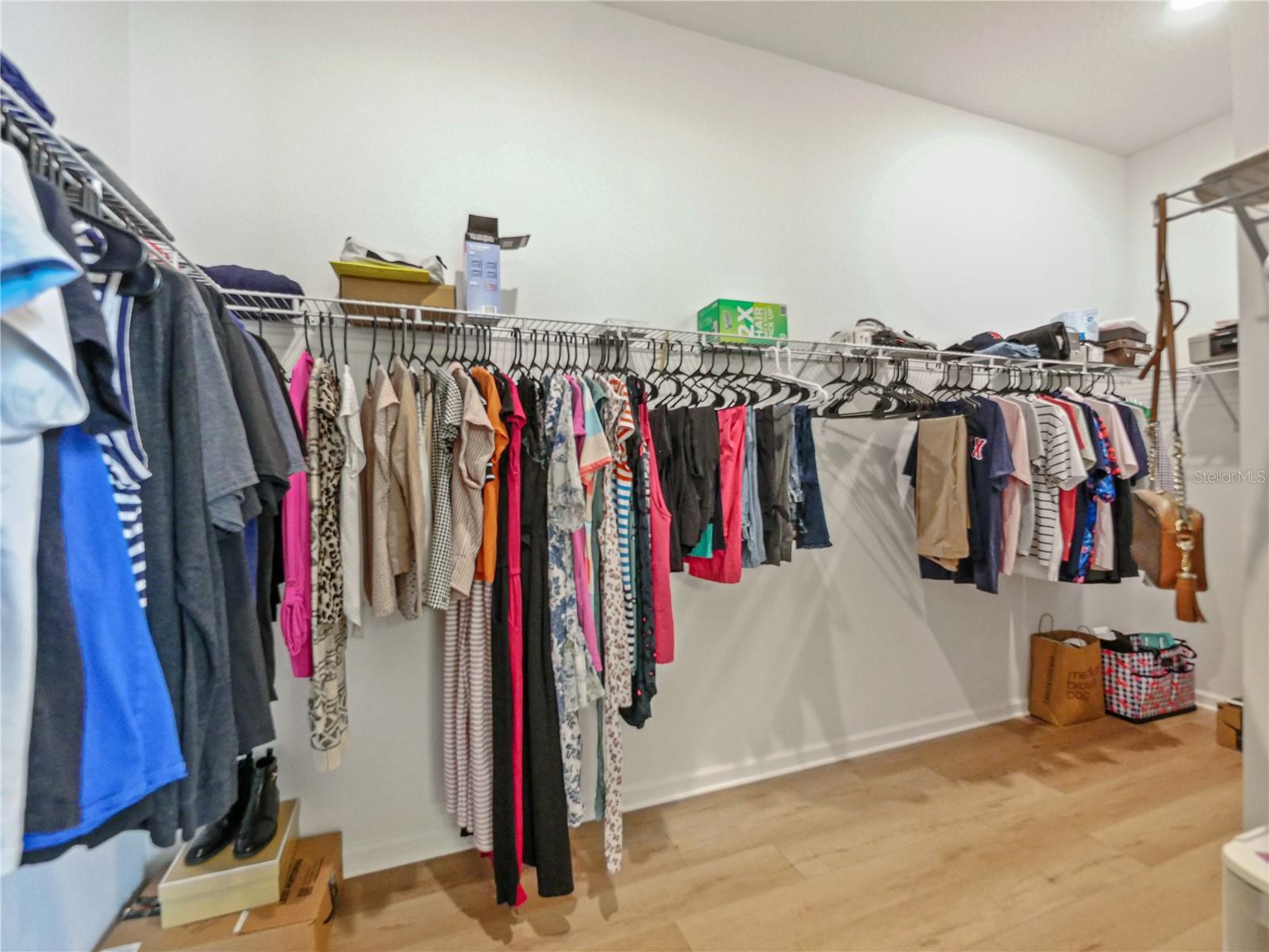 WESLYN PARK PH 3 - Residential