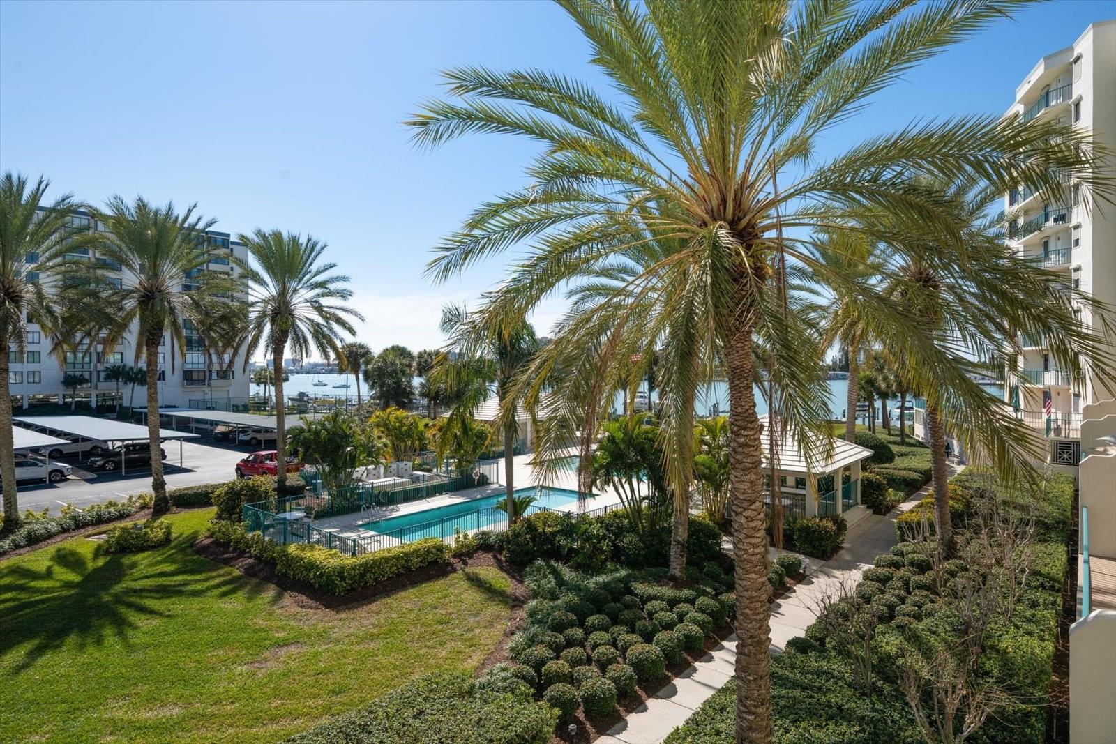 SUNWATCH ON ISLAND ESTATES - Residential