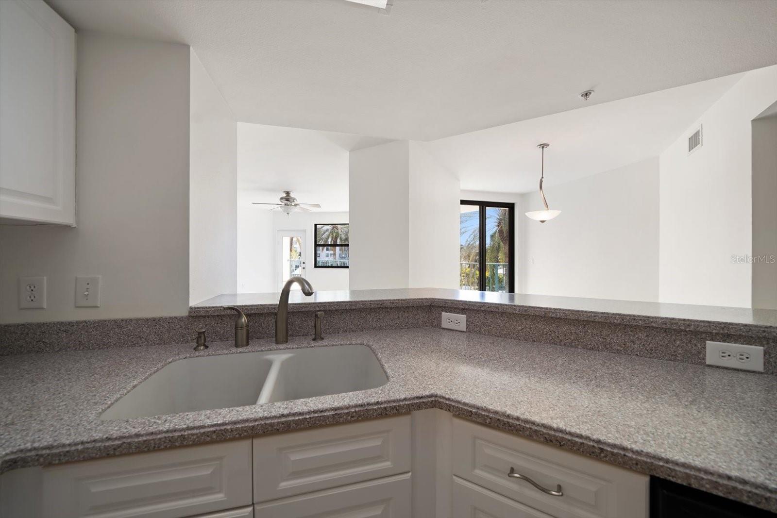 SUNWATCH ON ISLAND ESTATES - Residential