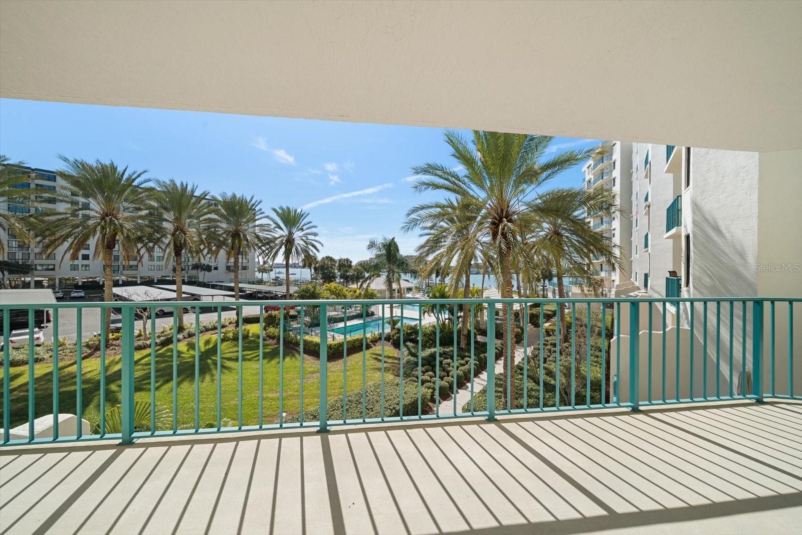 SUNWATCH ON ISLAND ESTATES - Residential