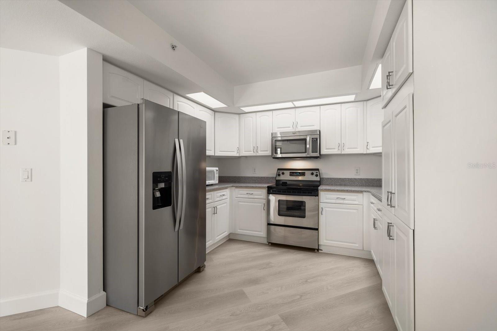 SUNWATCH ON ISLAND ESTATES - Residential