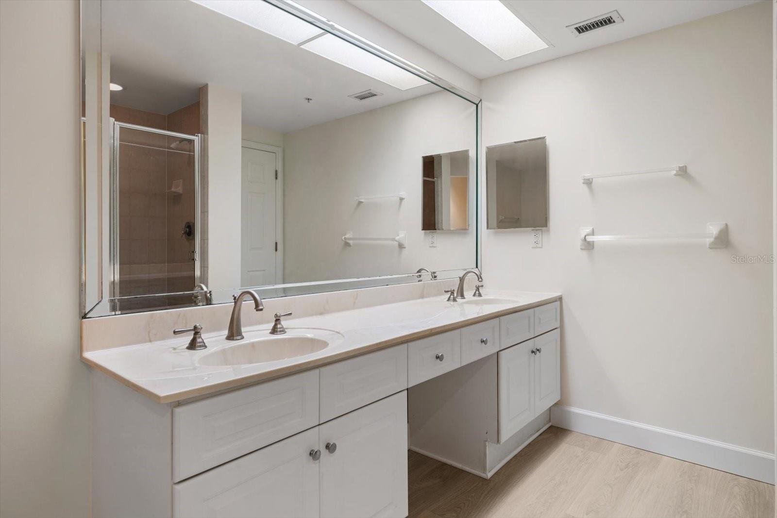 SUNWATCH ON ISLAND ESTATES - Residential