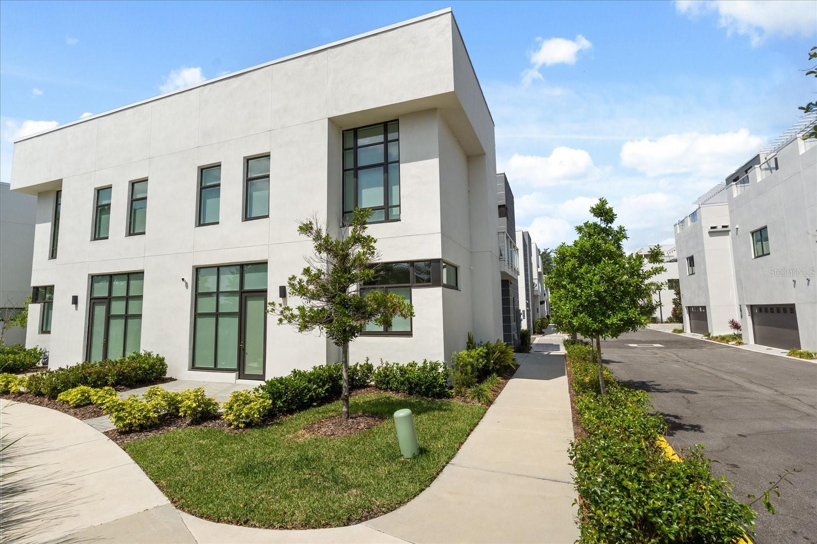 MONDRIAN/WINDER PARK TWNHMS - Residential