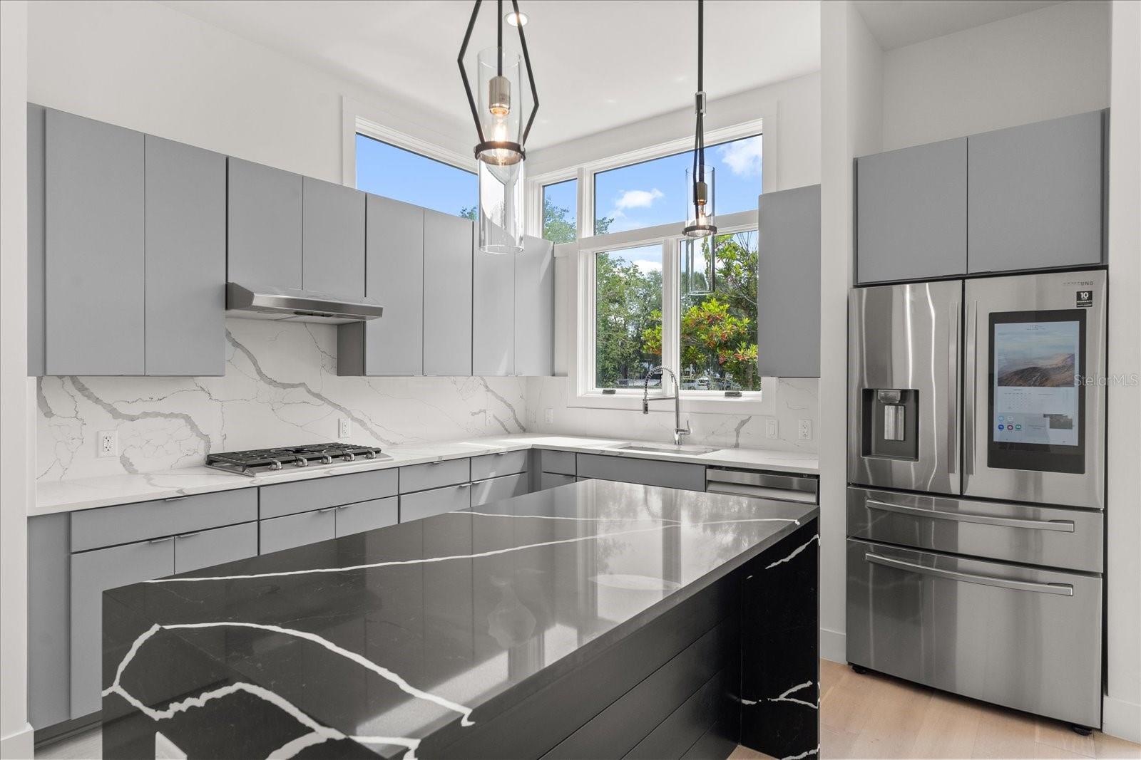 MONDRIAN/WINDER PARK TWNHMS - Residential