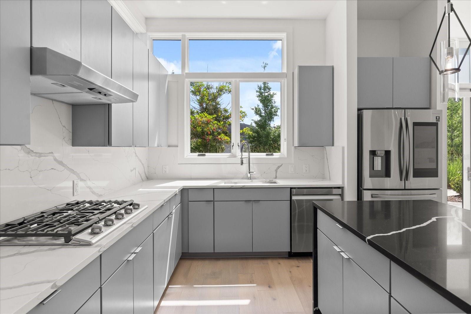 MONDRIAN/WINDER PARK TWNHMS - Residential