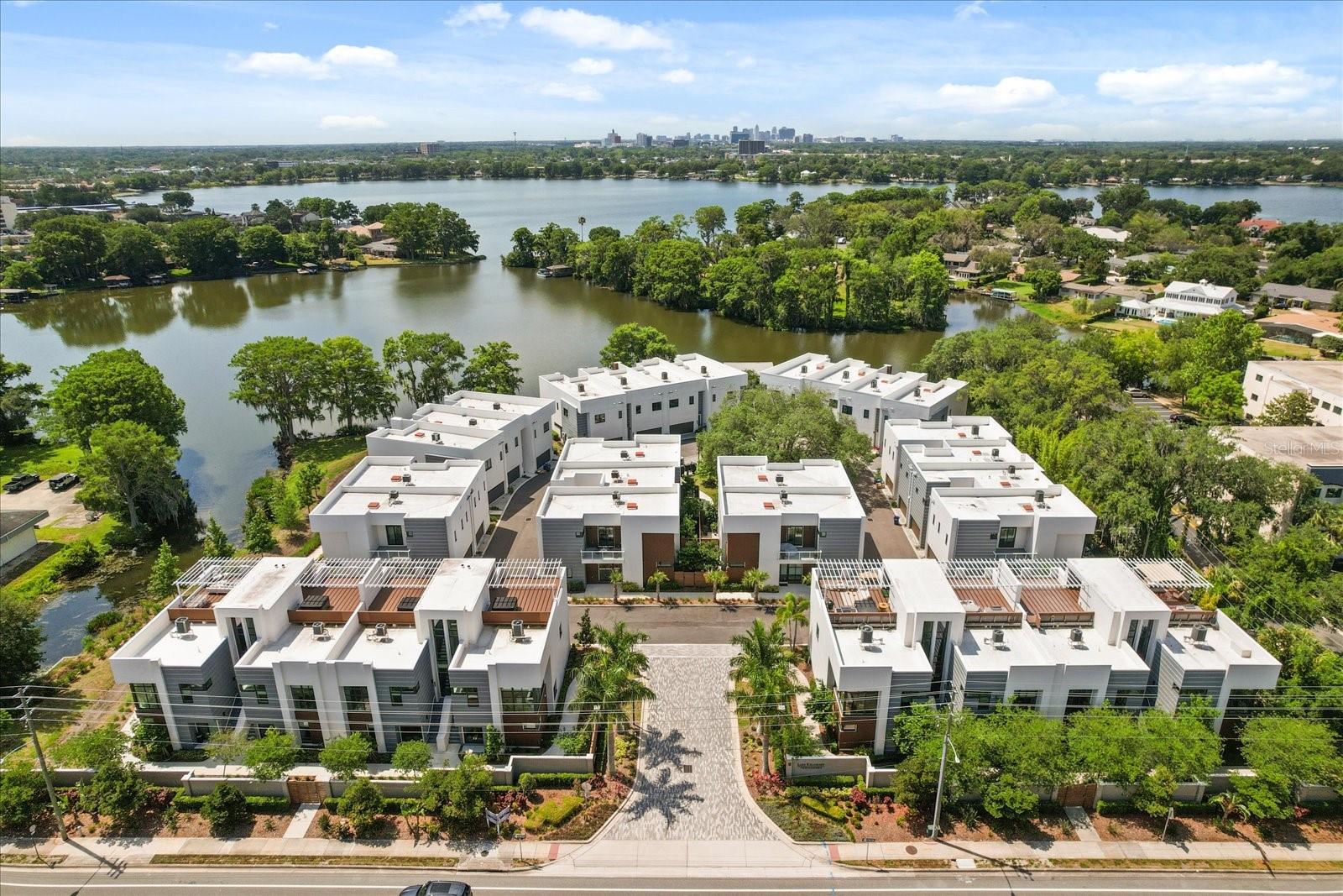 MONDRIAN/WINDER PARK TWNHMS - Residential