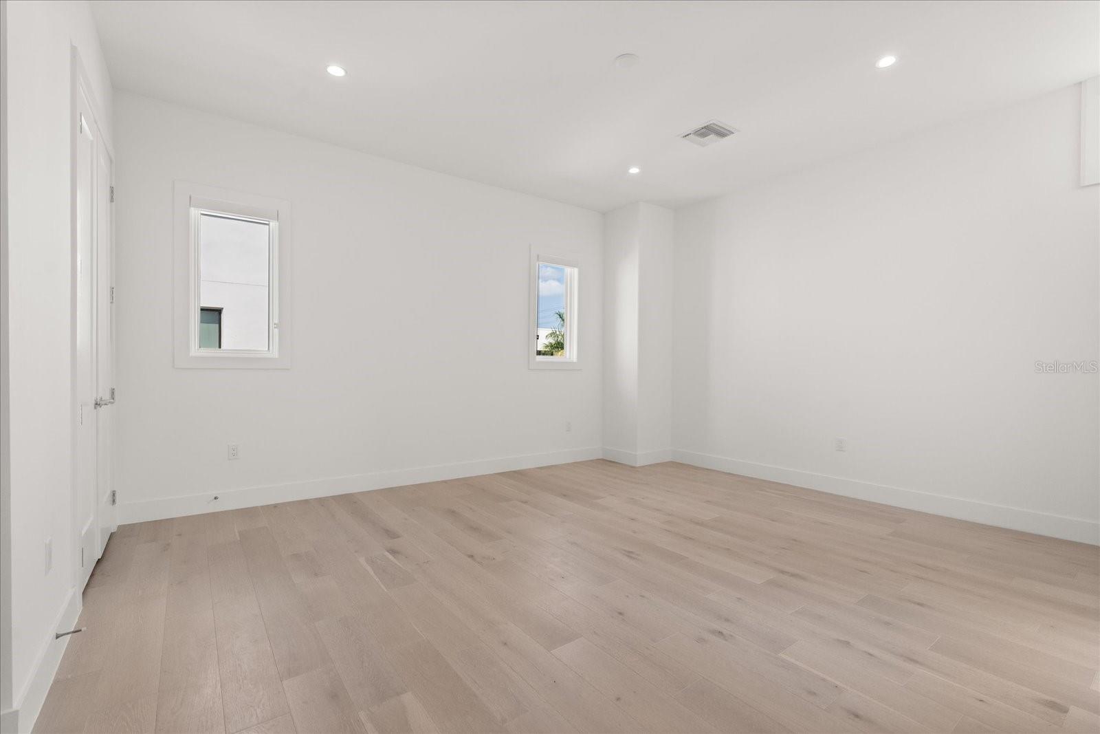 MONDRIAN/WINDER PARK TWNHMS - Residential