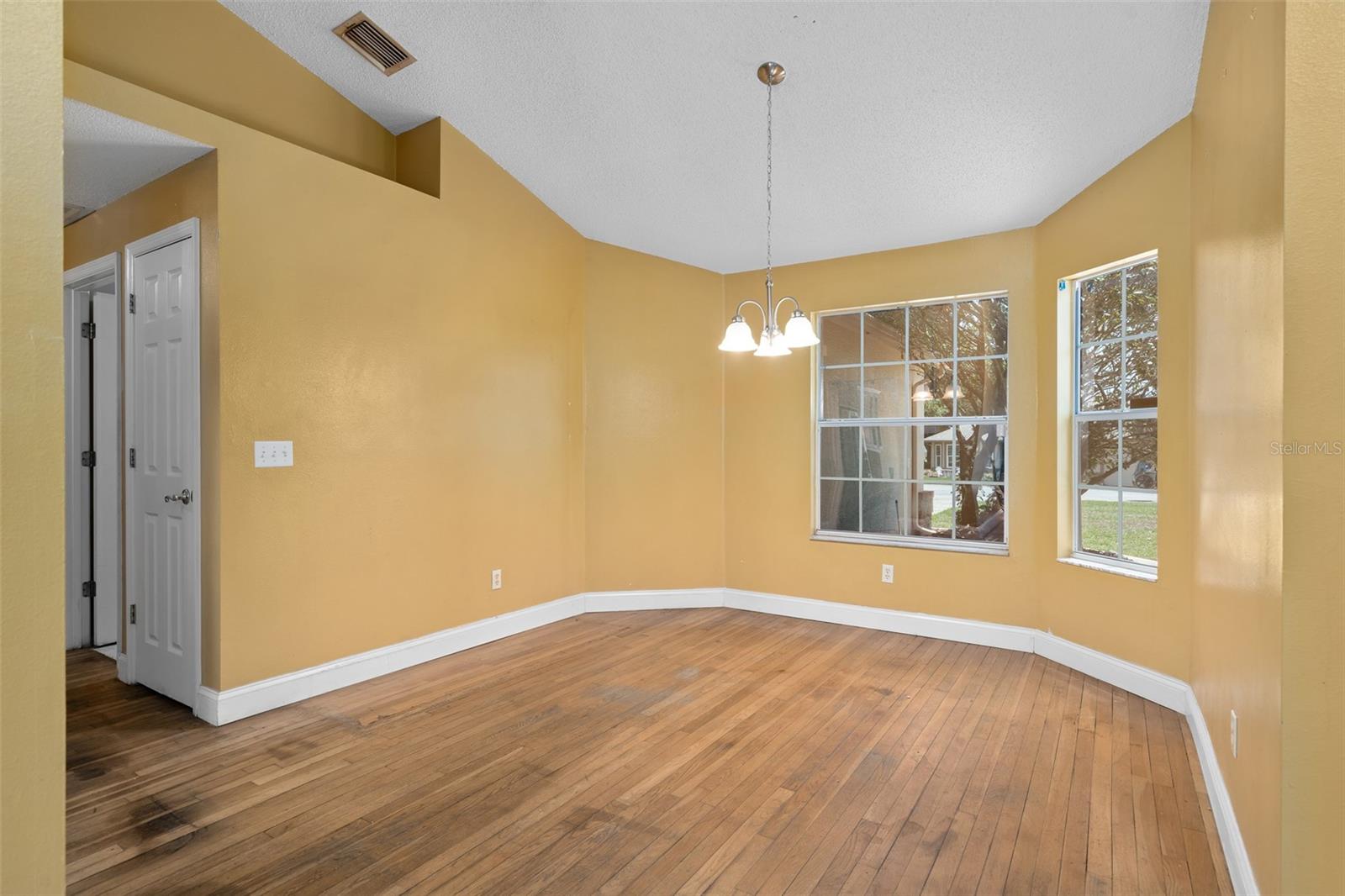 137 MADRONA DRIVE