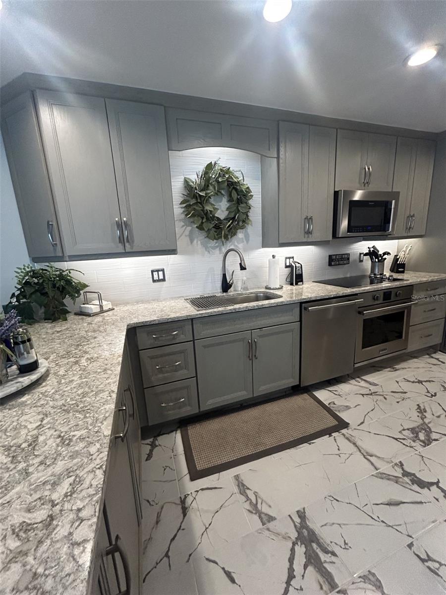 5400 GULF DRIVE APTS 2 - Residential