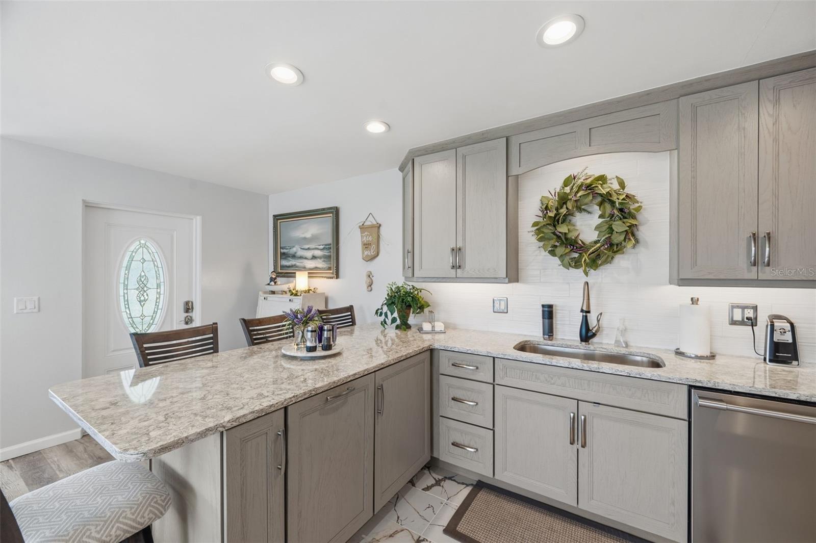 5400 GULF DRIVE APTS 2 - Residential