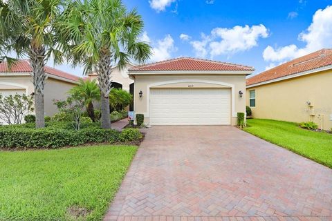 A home in WIMAUMA