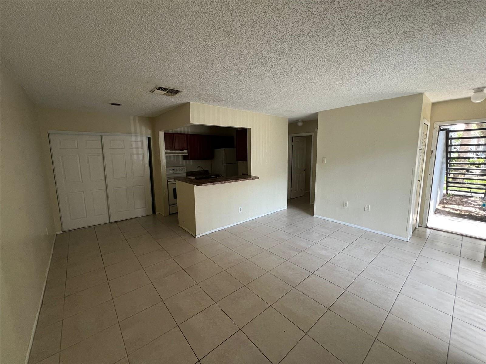 3828 BOWLINE CIRCLE 101