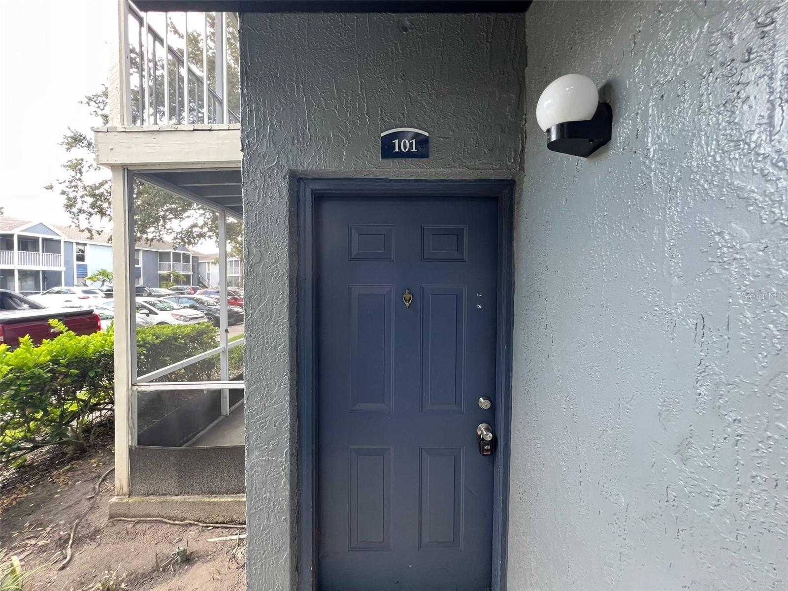 3828 BOWLINE CIRCLE 101