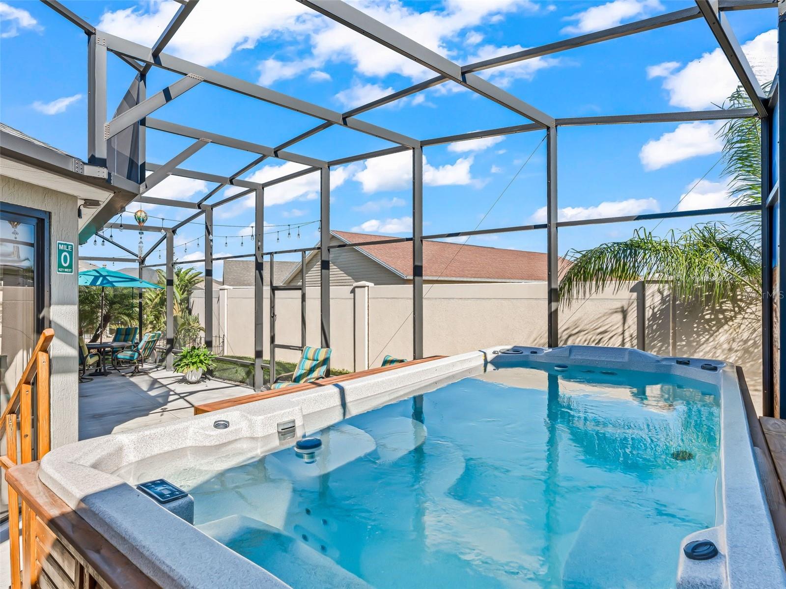 VILLAGES/SOUTHERN OAKS UN 33 - Residential