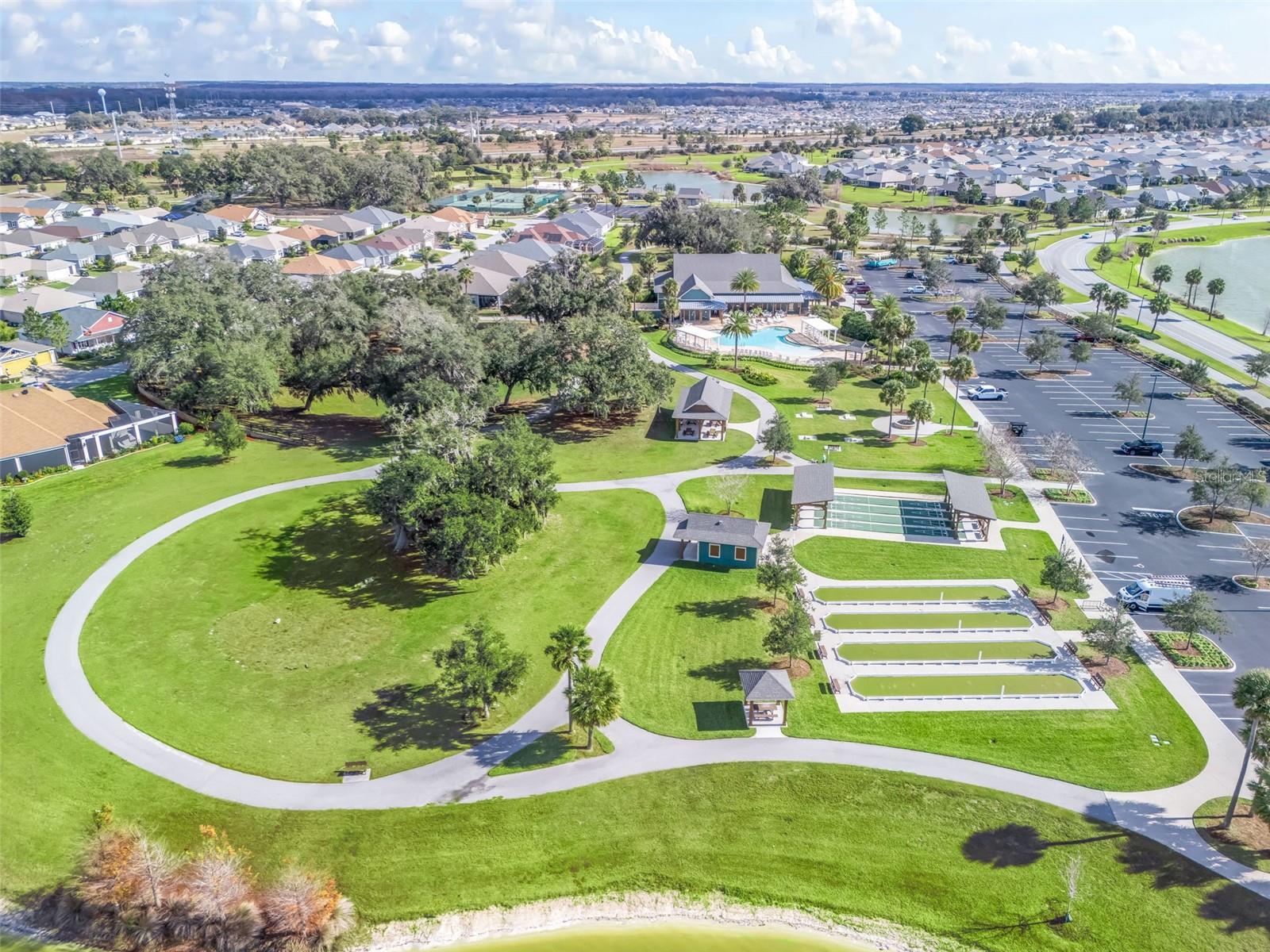 VILLAGES/SOUTHERN OAKS UN 33 - Residential