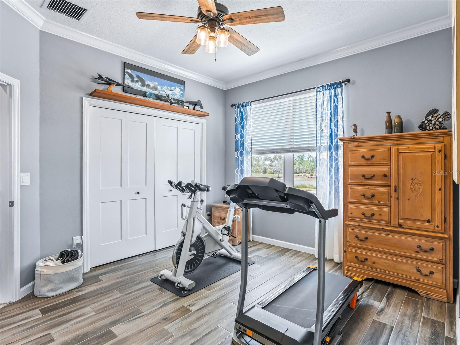 VILLAGES/SOUTHERN OAKS UN 33 - Residential