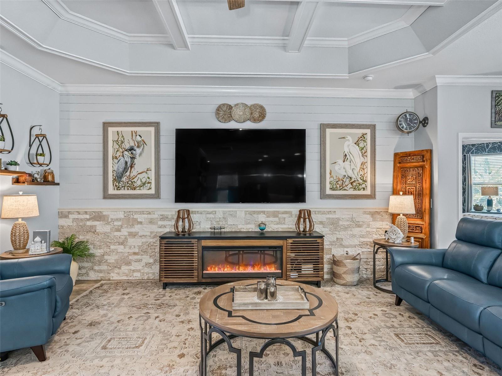 VILLAGES/SOUTHERN OAKS UN 33 - Residential