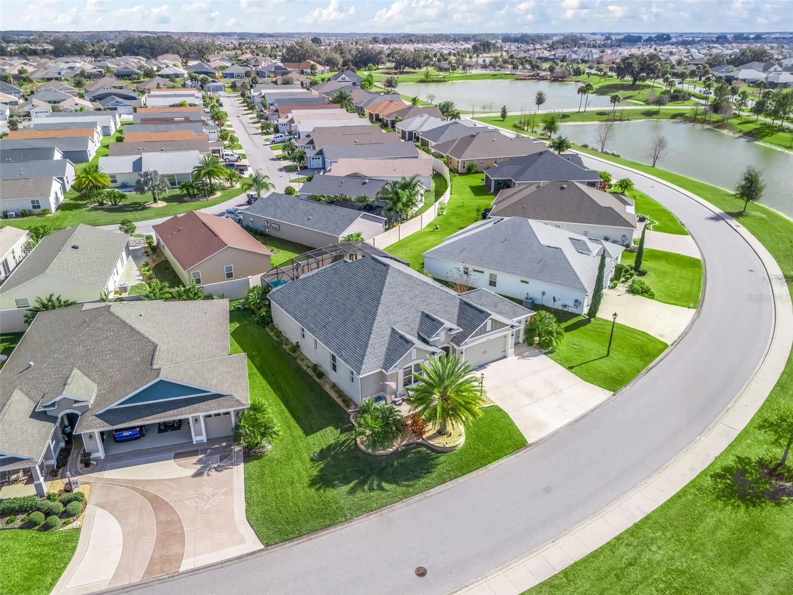 VILLAGES/SOUTHERN OAKS UN 33 - Residential