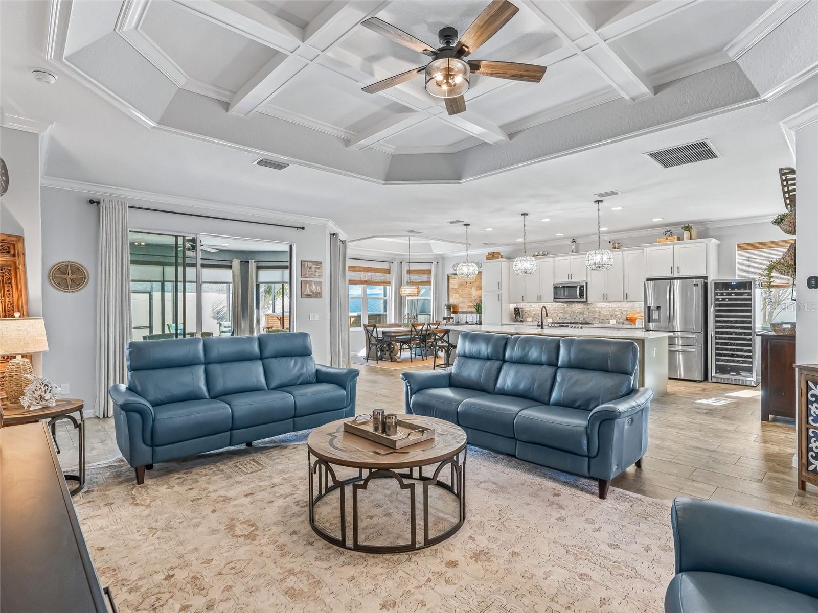 VILLAGES/SOUTHERN OAKS UN 33 - Residential