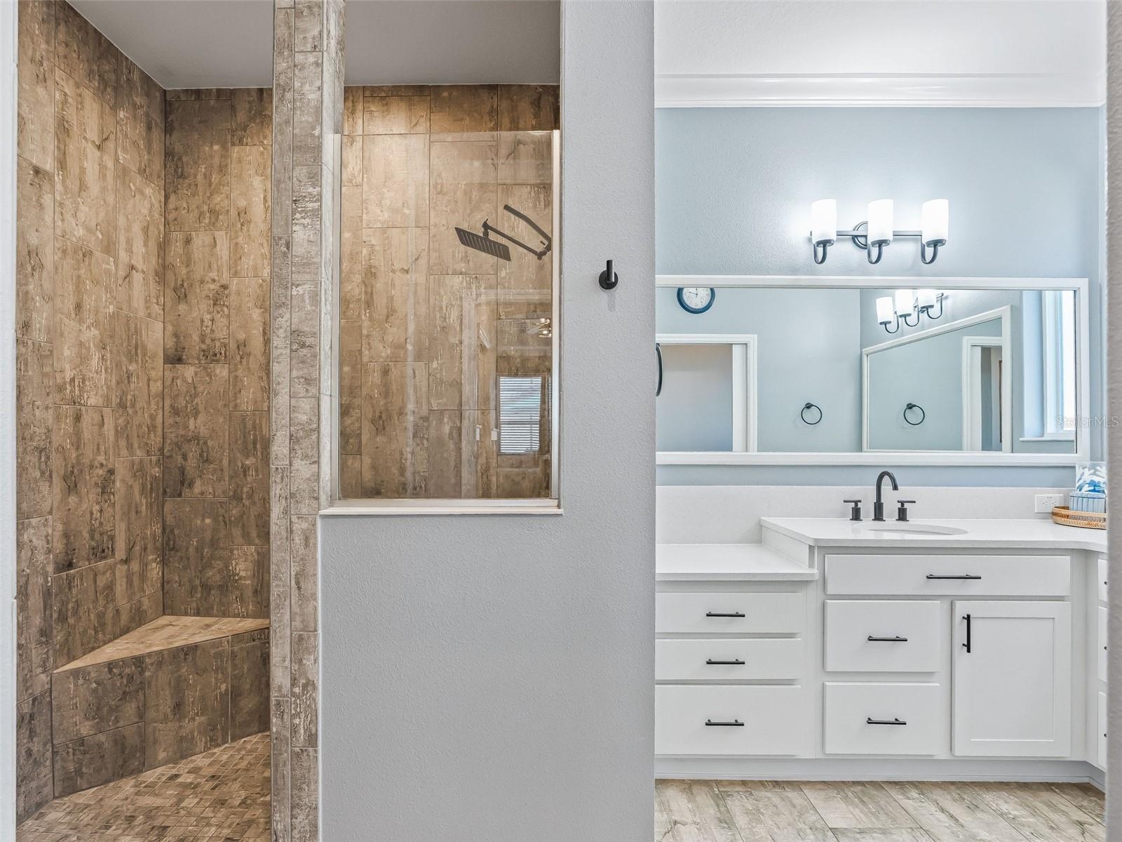 VILLAGES/SOUTHERN OAKS UN 33 - Residential