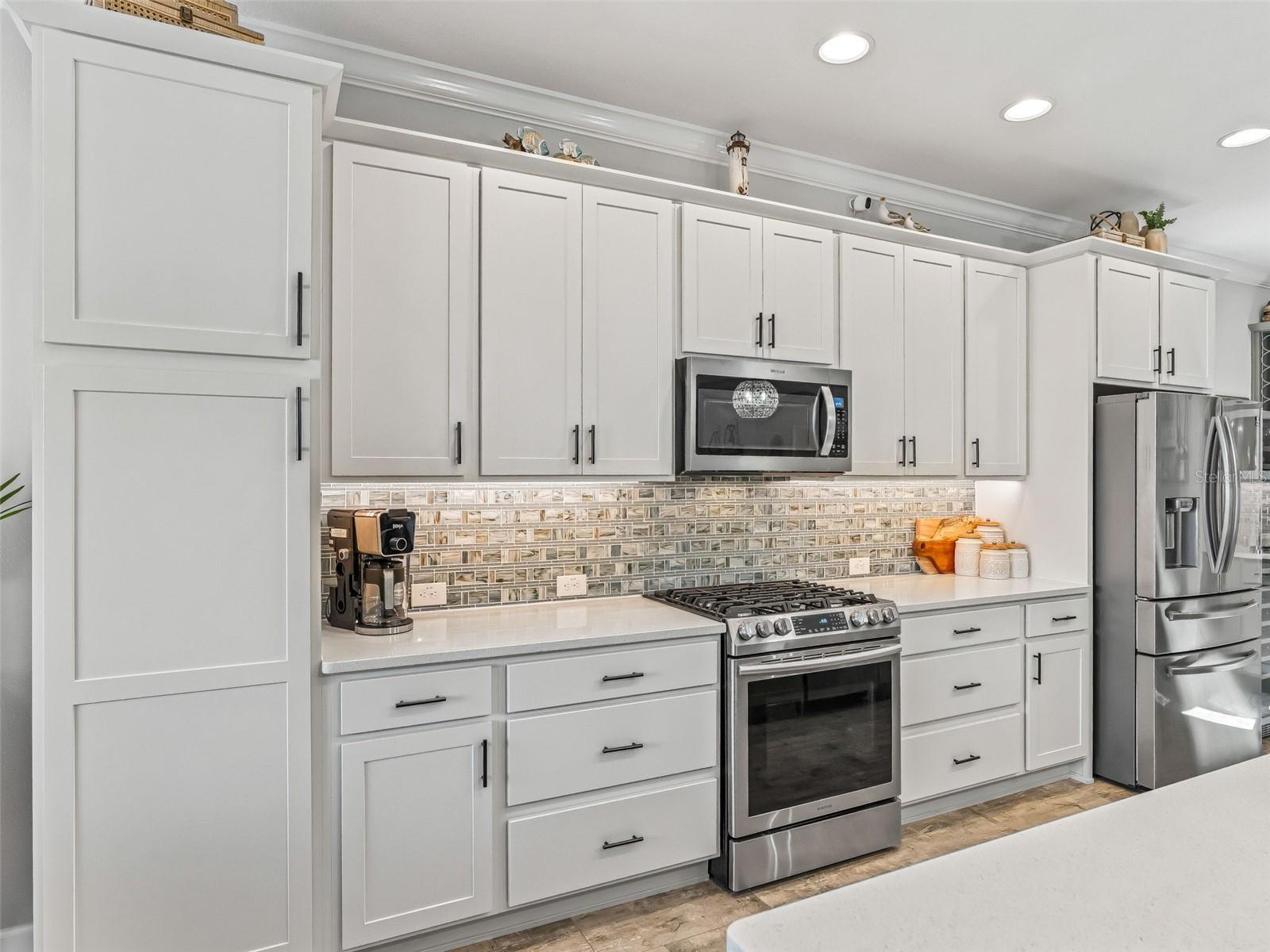 VILLAGES/SOUTHERN OAKS UN 33 - Residential