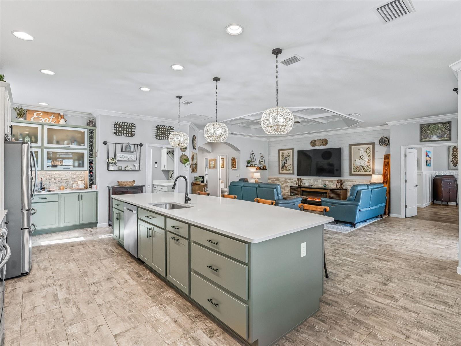 VILLAGES/SOUTHERN OAKS UN 33 - Residential