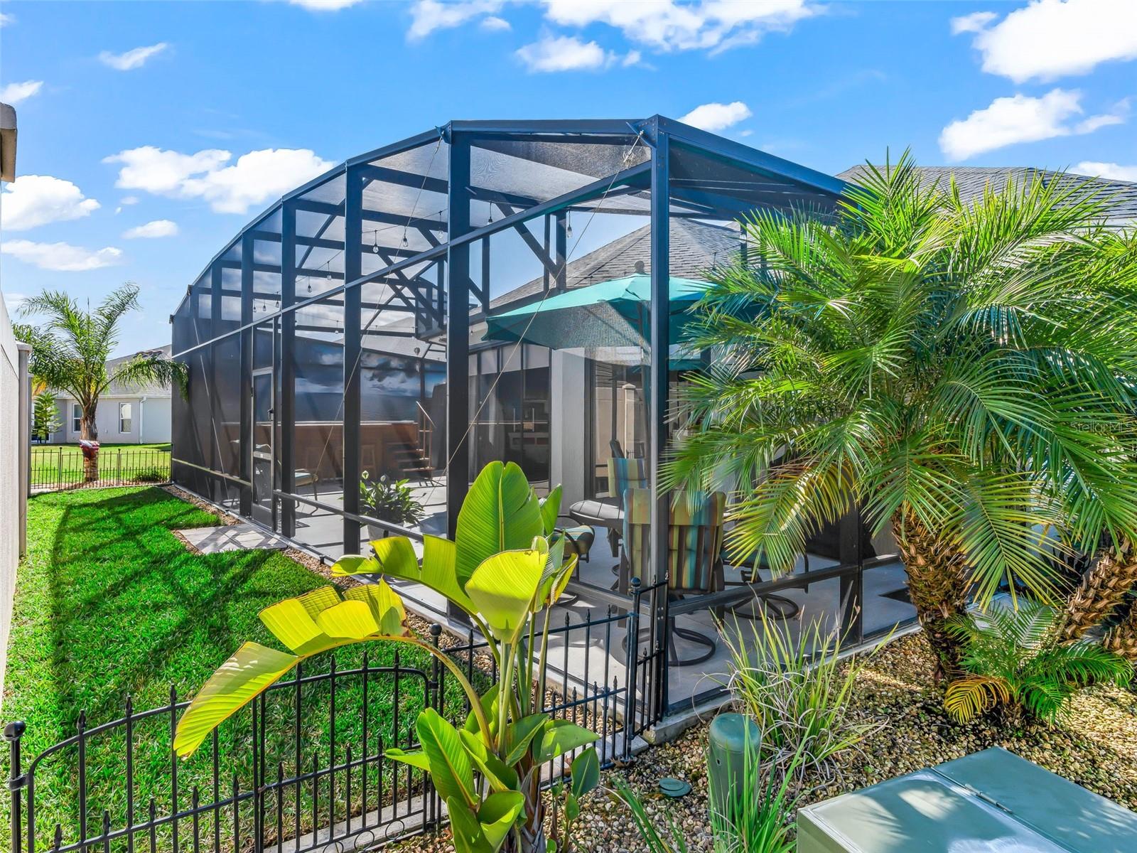 VILLAGES/SOUTHERN OAKS UN 33 - Residential