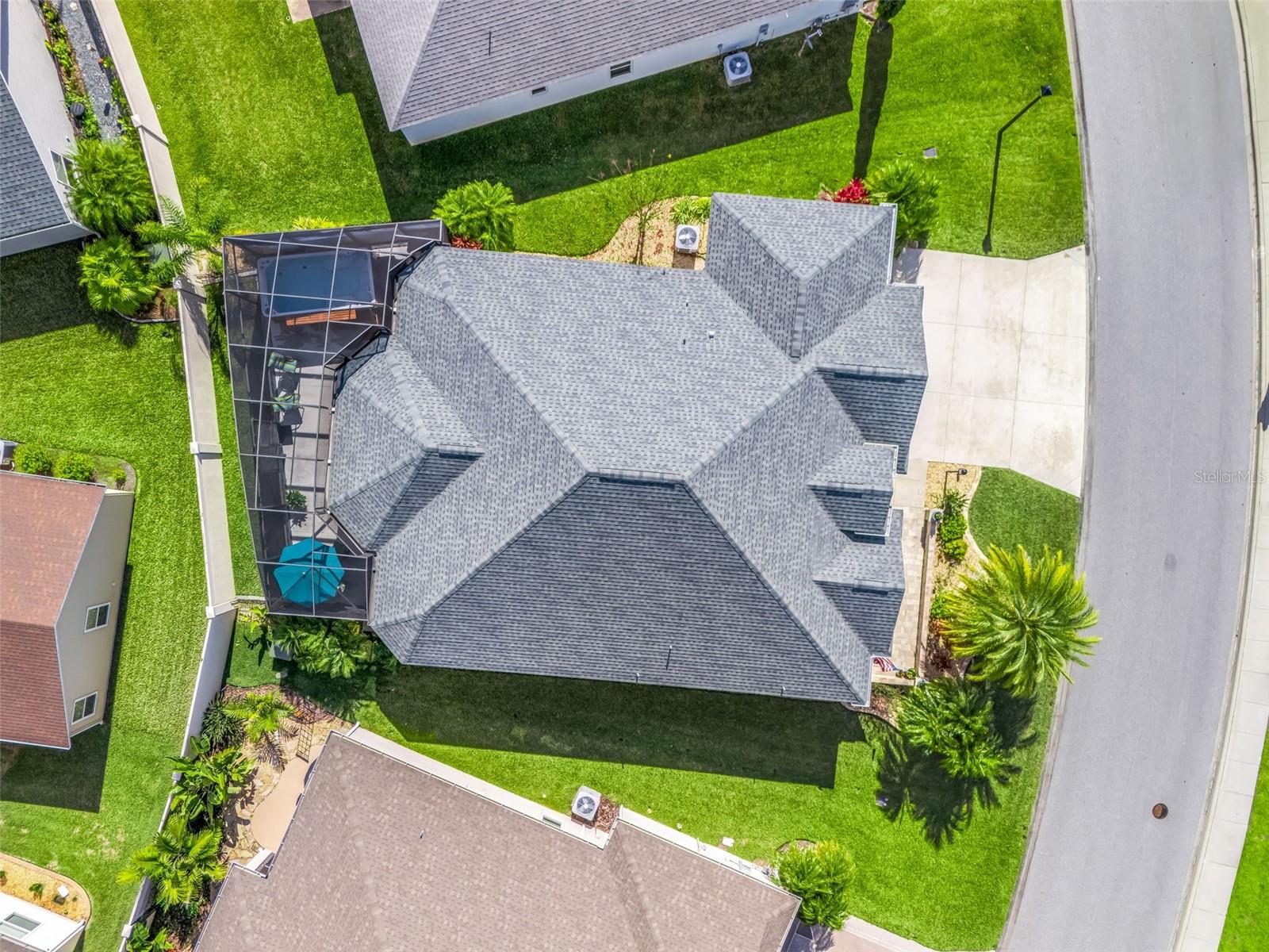 VILLAGES/SOUTHERN OAKS UN 33 - Residential