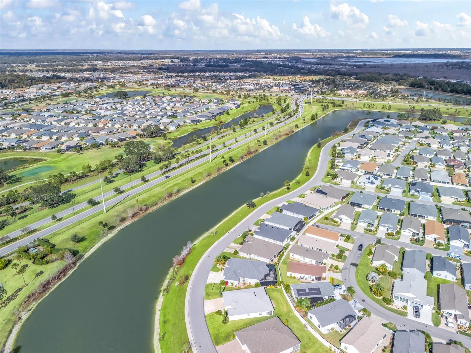 VILLAGES/SOUTHERN OAKS UN 33 - Residential