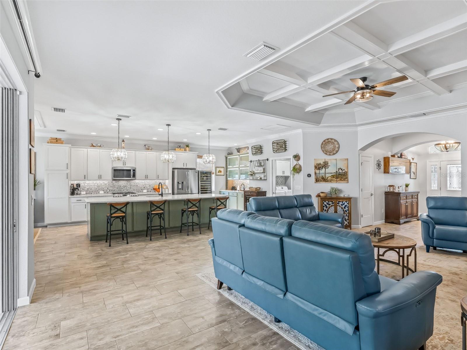 VILLAGES/SOUTHERN OAKS UN 33 - Residential