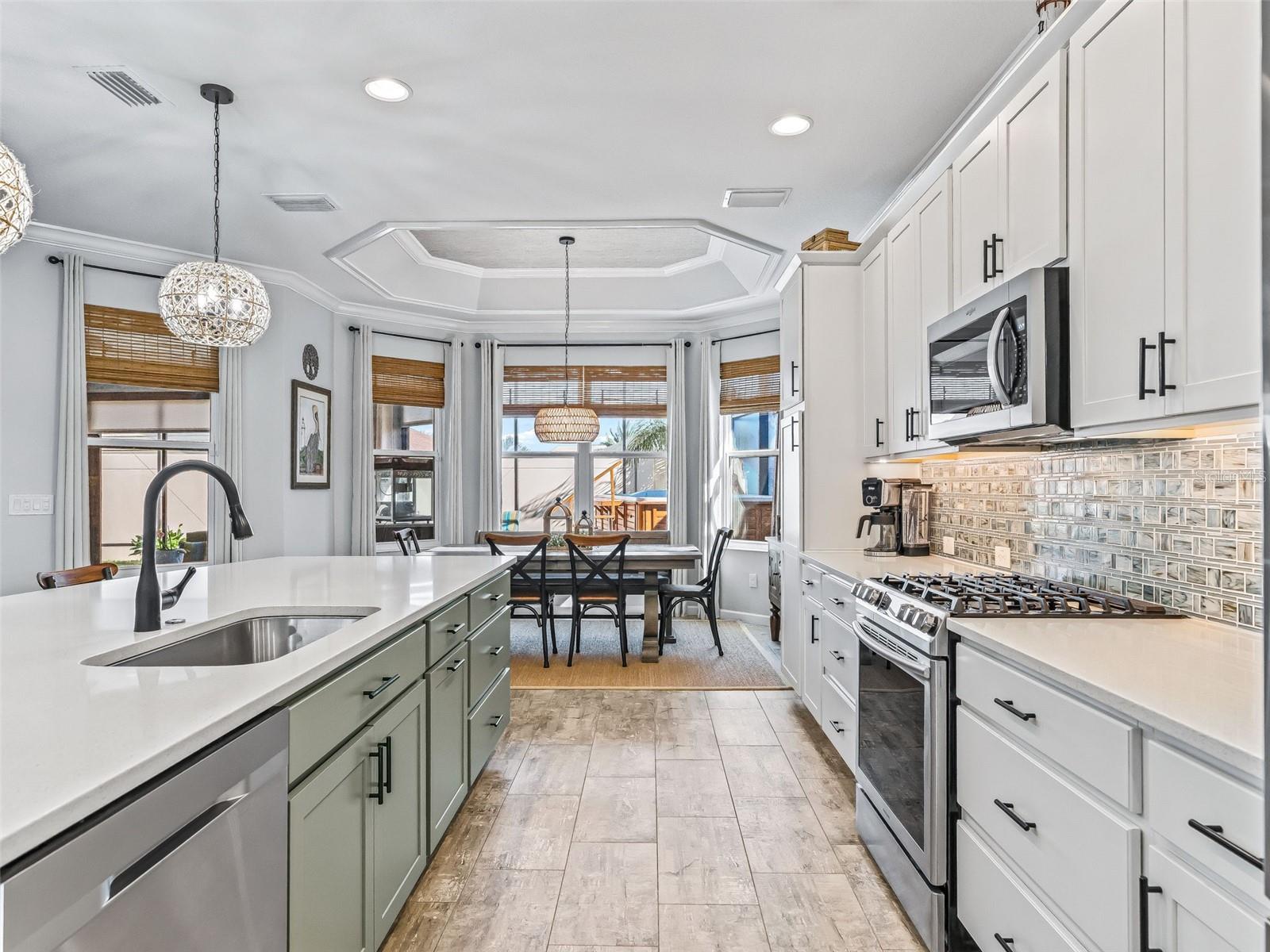 VILLAGES/SOUTHERN OAKS UN 33 - Residential