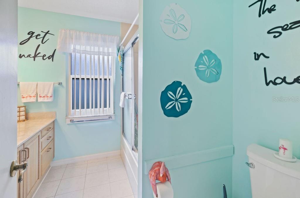 PELICAN BAY - Residential