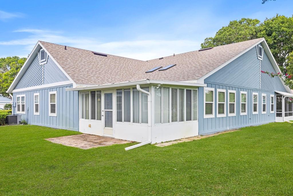 PELICAN BAY - Residential