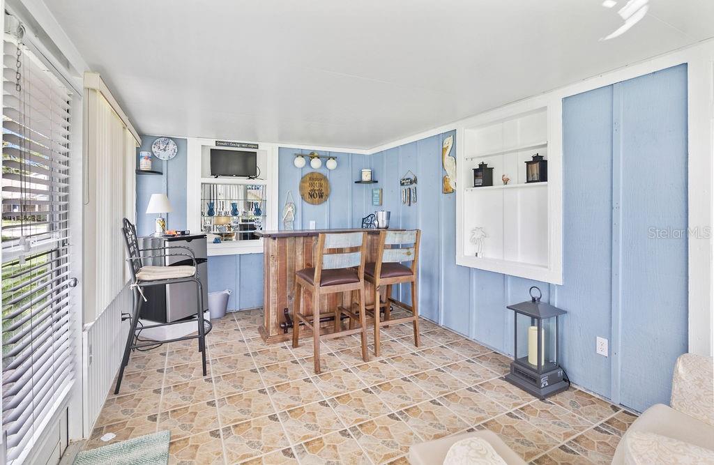 PELICAN BAY - Residential