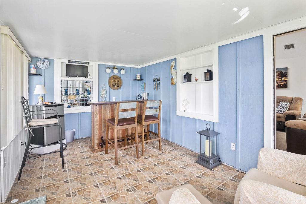 PELICAN BAY - Residential