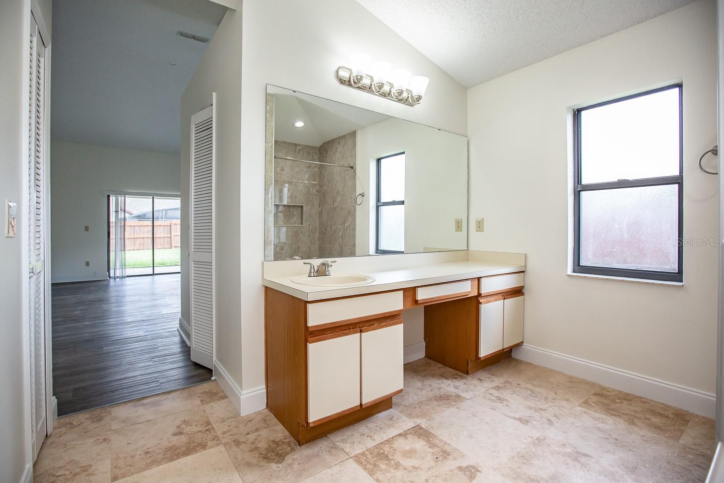 AUTUMN GLEN PH 3 - Residential Lease