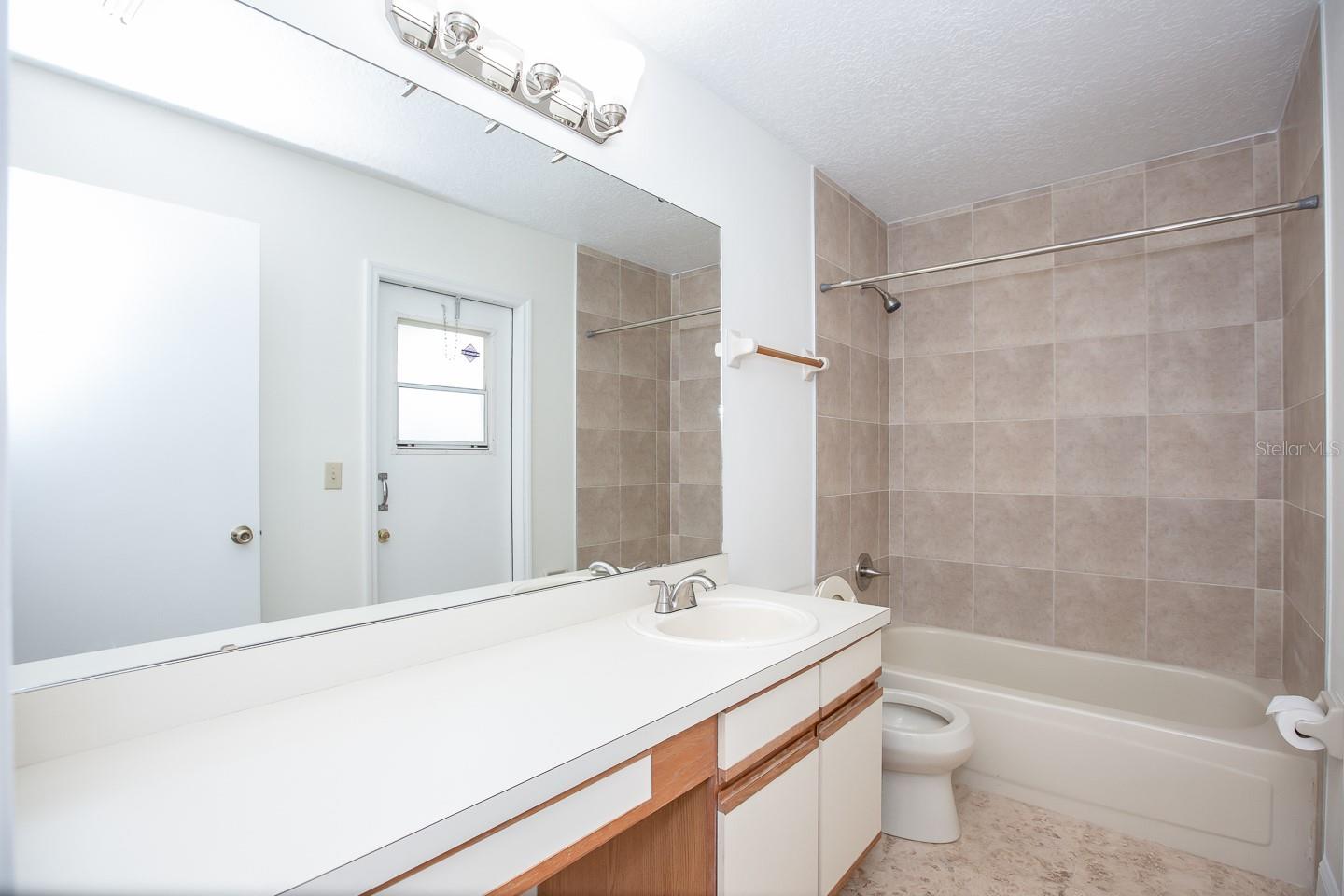 AUTUMN GLEN PH 3 - Residential Lease