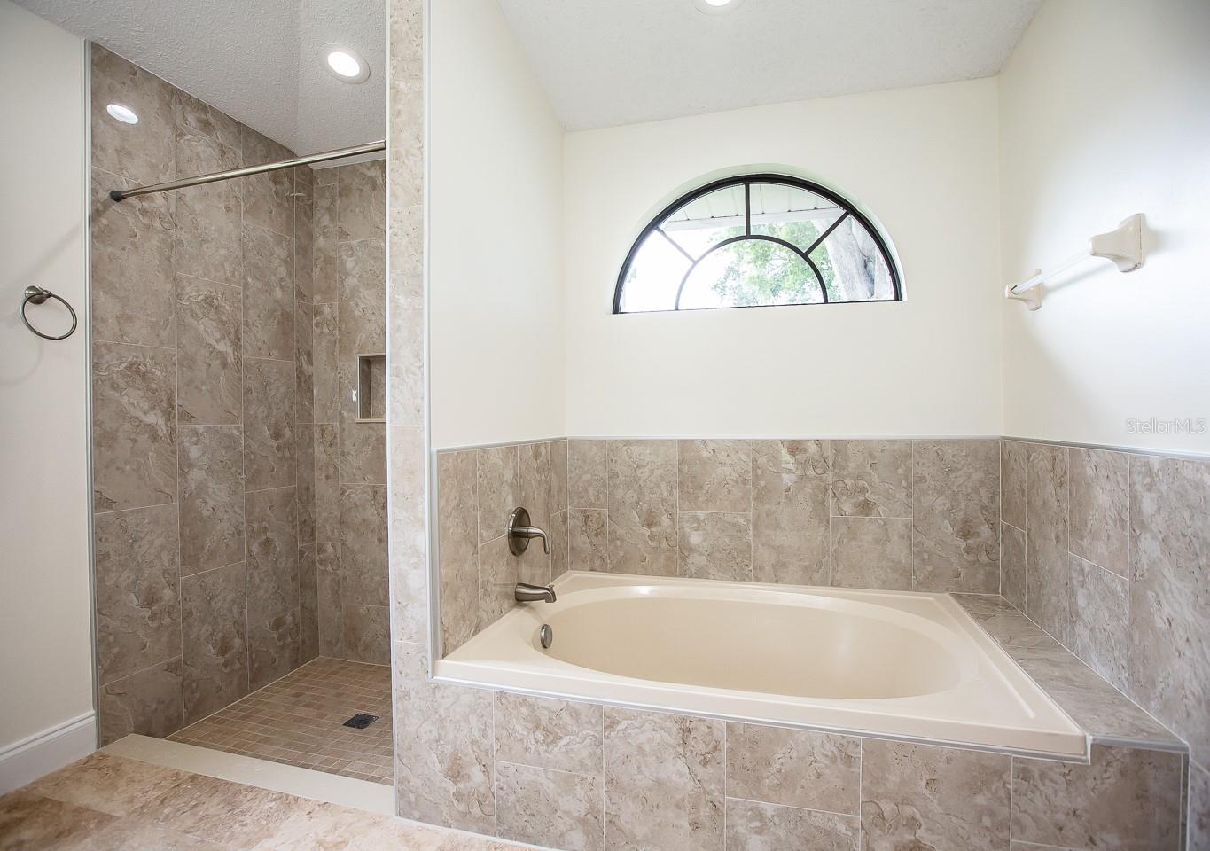 AUTUMN GLEN PH 3 - Residential Lease