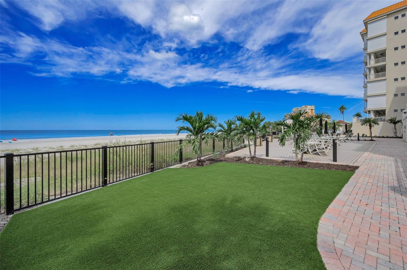 LA VISTANA B CONDO - Residential