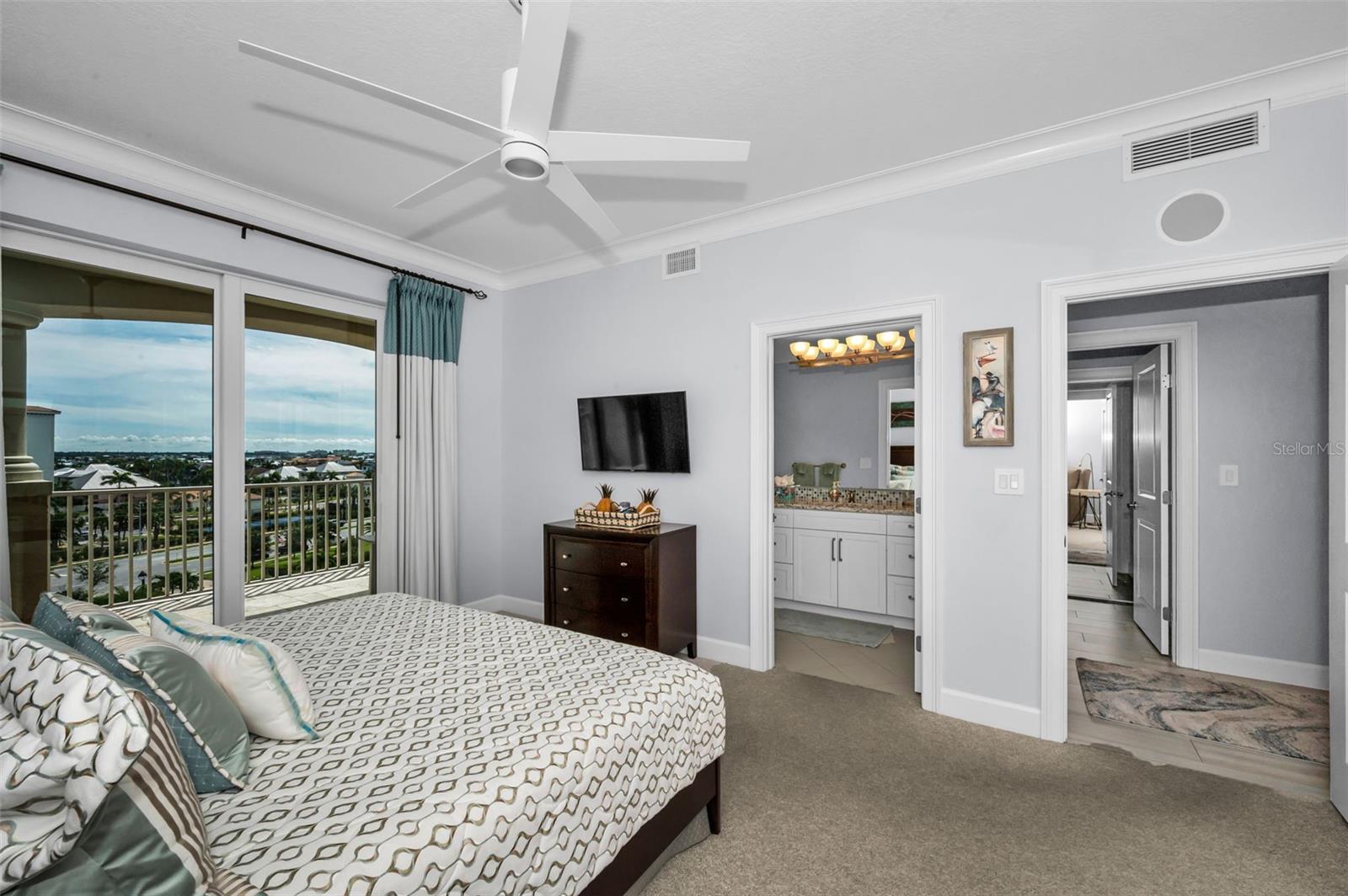 LA VISTANA B CONDO - Residential