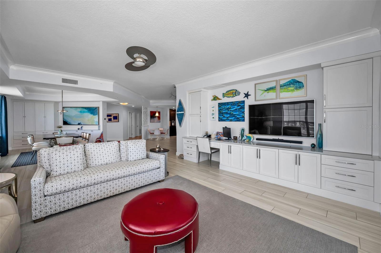 LA VISTANA B CONDO - Residential