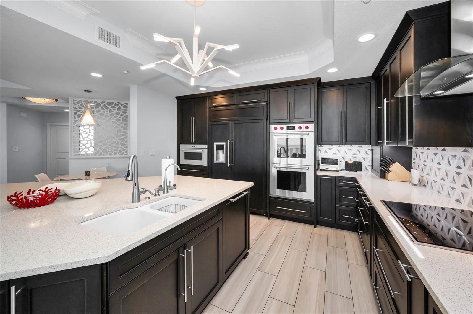 LA VISTANA B CONDO - Residential