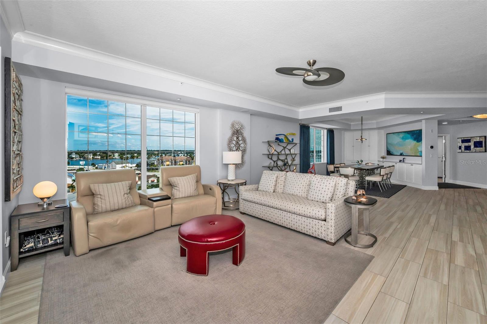 LA VISTANA B CONDO - Residential