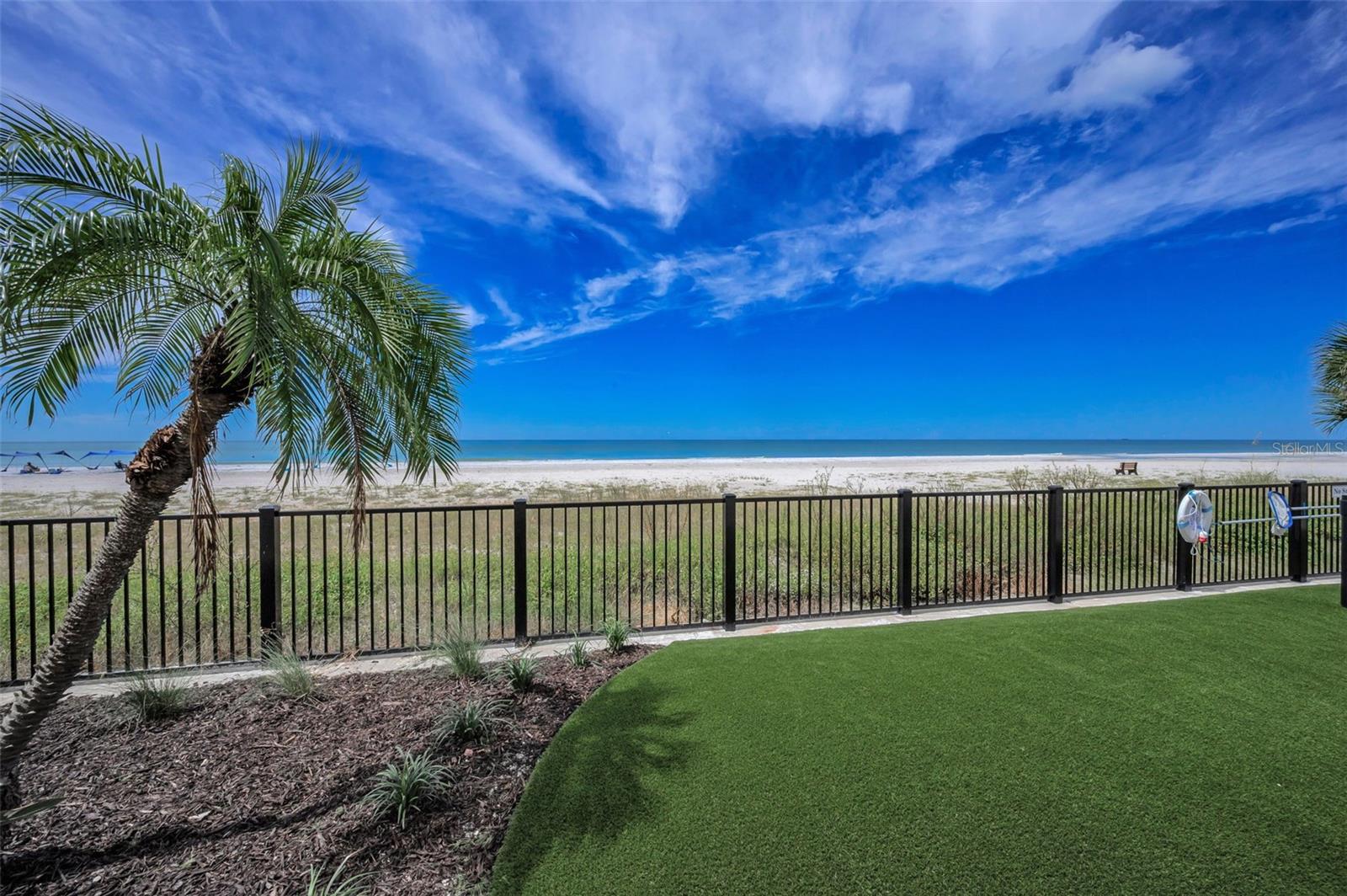 LA VISTANA B CONDO - Residential