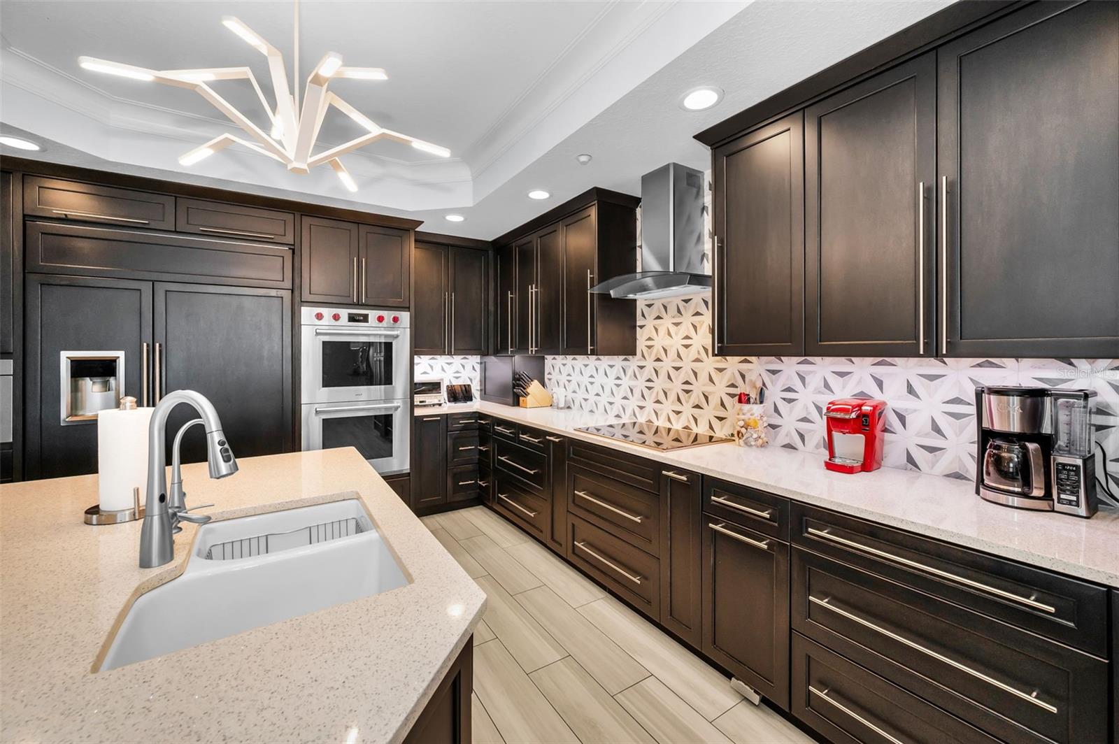 LA VISTANA B CONDO - Residential