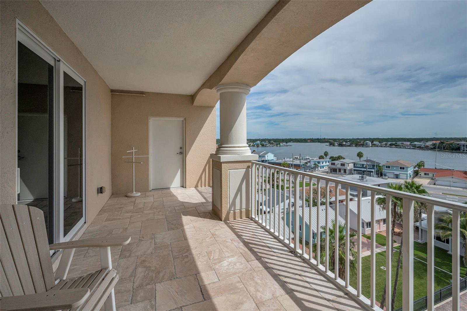 LA VISTANA B CONDO - Residential