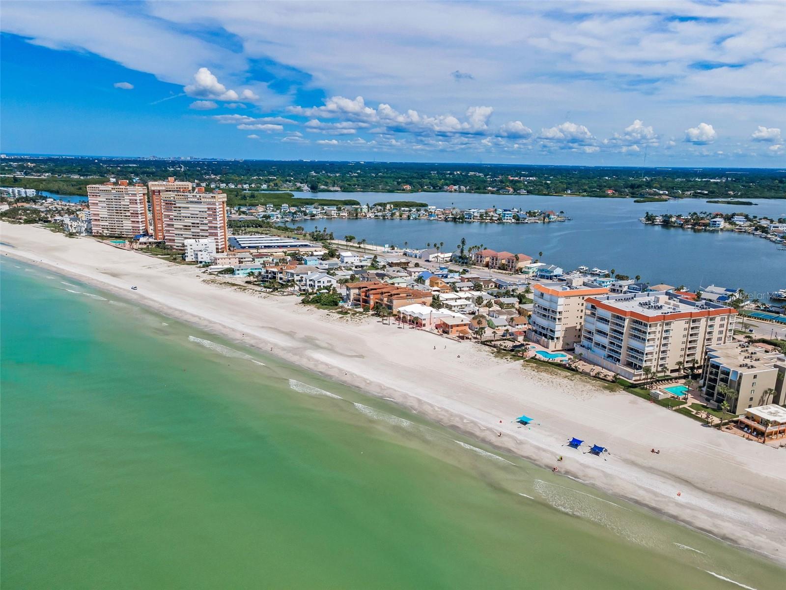 LA VISTANA B CONDO - Residential