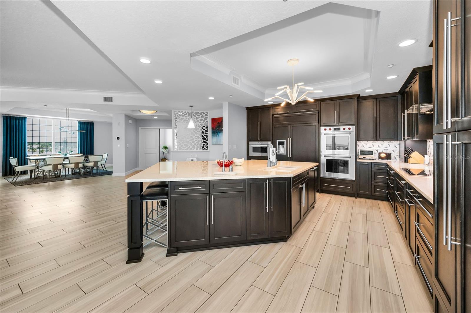 LA VISTANA B CONDO - Residential